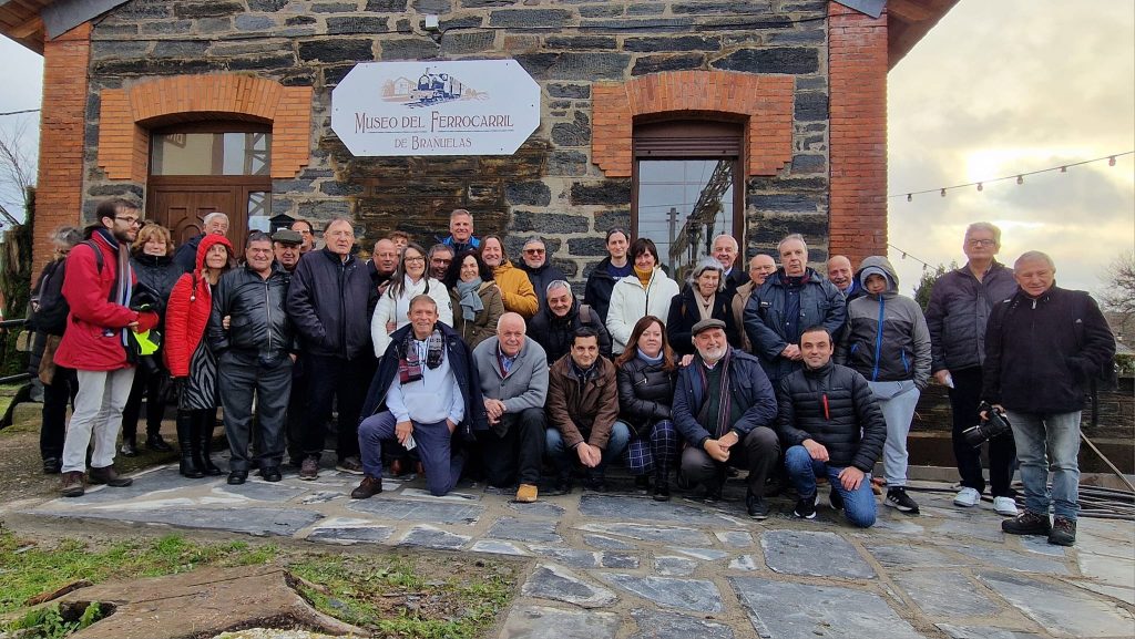 visita grupo museo ferrocarril León provincia